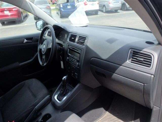 Volkswagen Jetta 2011 photo 21